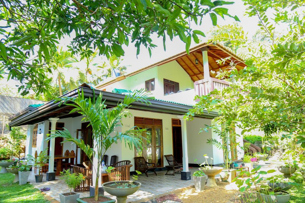 Villa Green Cottage Hikkaduwa Bagian luar foto