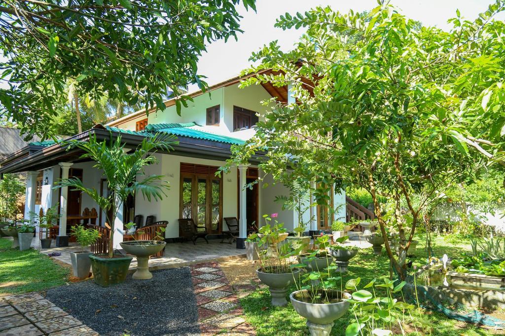 Villa Green Cottage Hikkaduwa Bagian luar foto